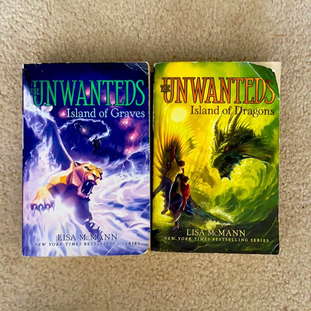 Books / Unwanted - Lisa McMann books 6 and 7